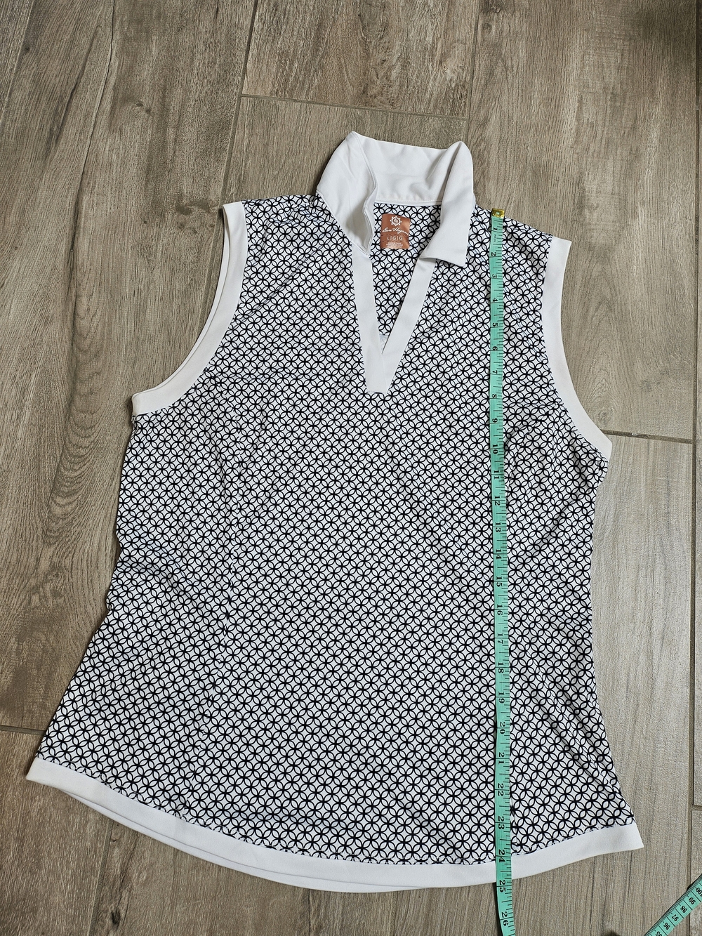 Sleeveless Geometric Print Golf Polo Tank - White and Black